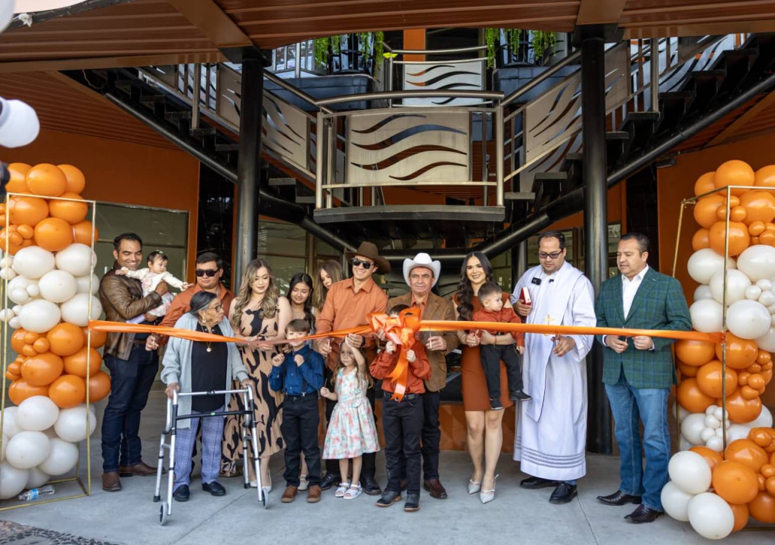 “Delicias está de moda”, enfatiza Valenciano por confianza de inversionistas en Delicias, al inaugurar plaza ‘Hermosa’