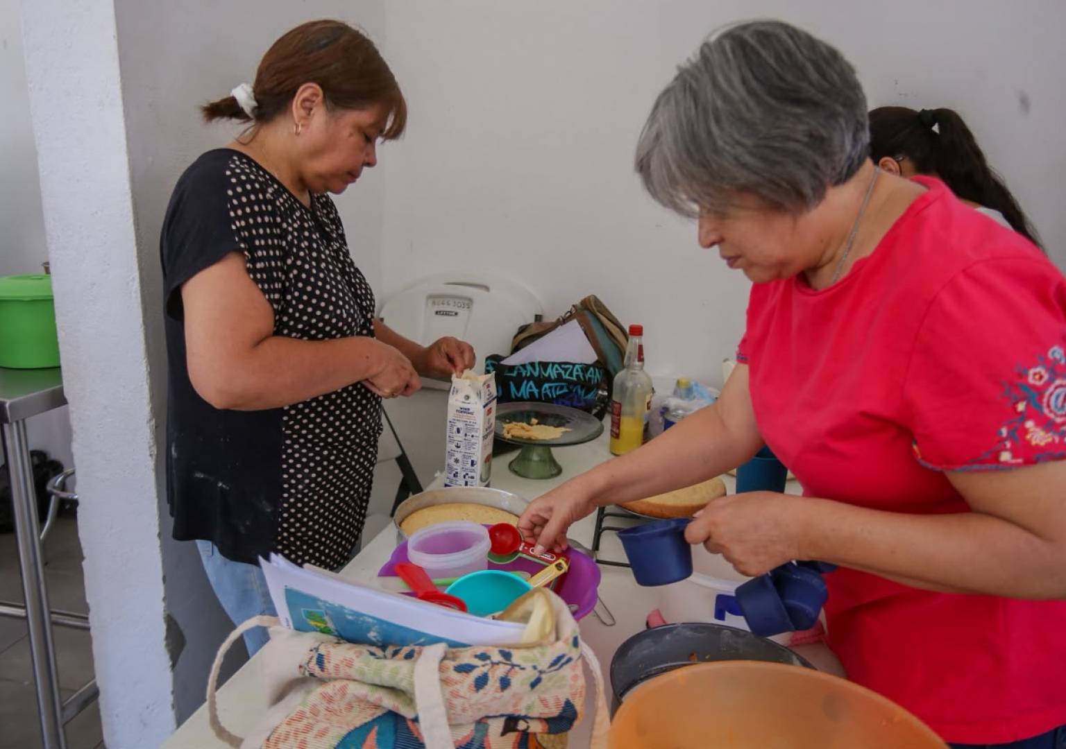 Capacita Instituto de la Mujer Delicias a mujeres emprendedoras en repostería