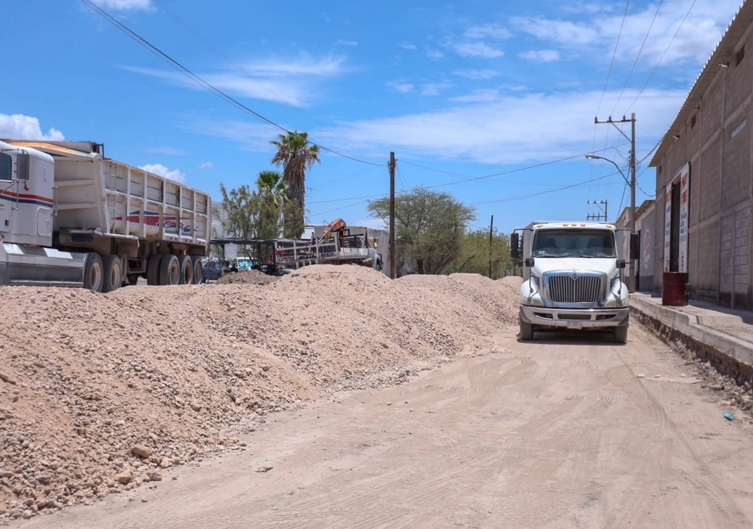 Estamos rehabilitando la avenida Octava, una vialidad que fortalecerá la conexión con la zona comercial: Valenciano