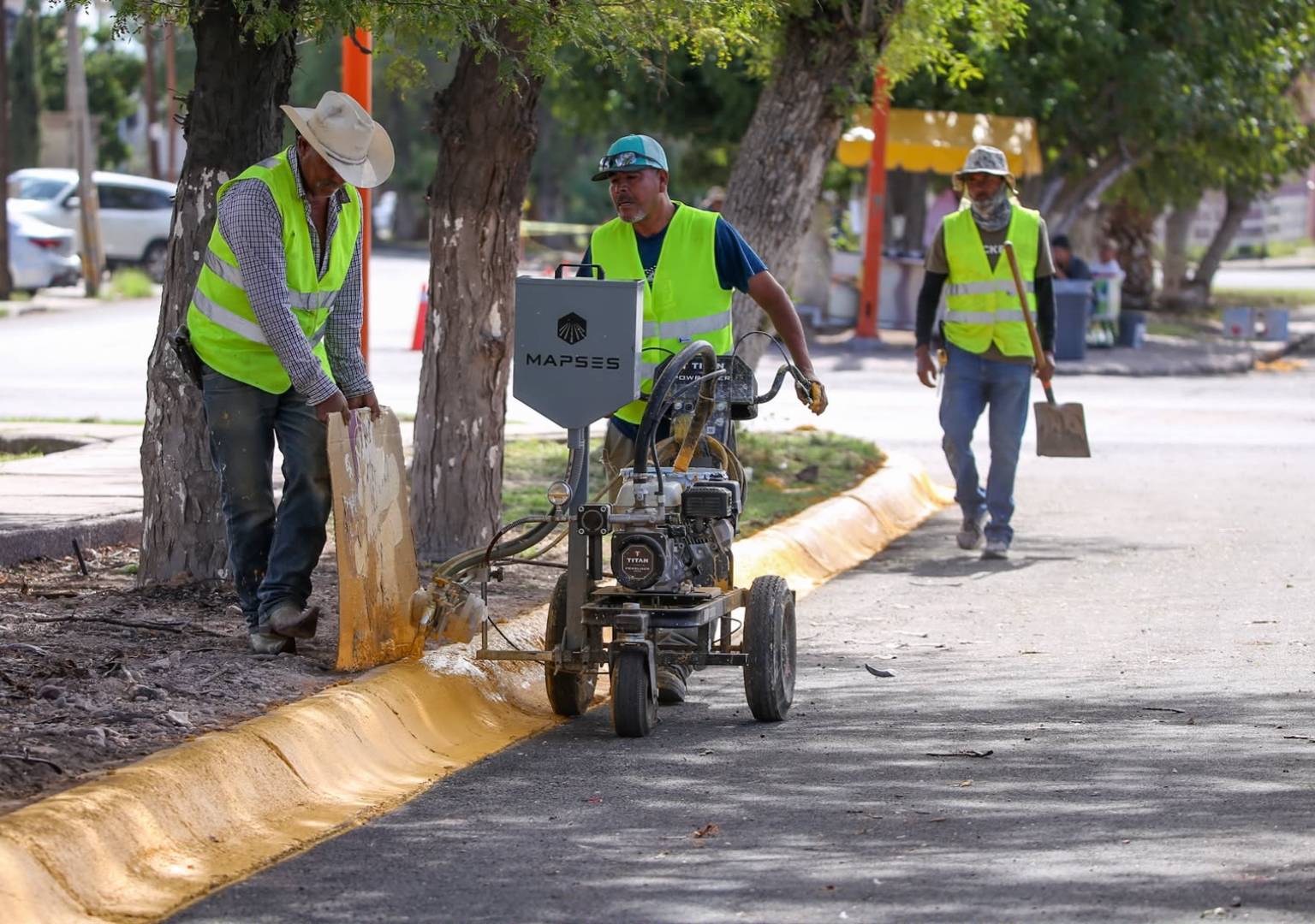 Avanza señalización de avenida Agricultura tras rehabilitación de carpeta asfáltica