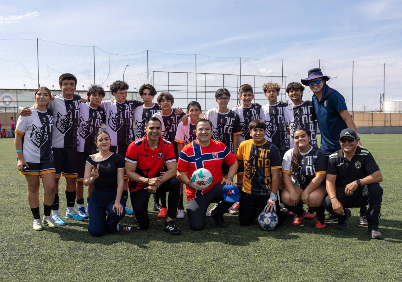 Jesús Valenciano destaca impacto económico de torneo de fútbol que reúne a más de 2 mil 500 deportistas en Delicias